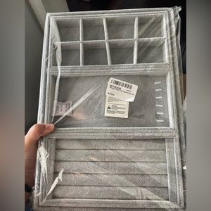 Jewelry organizer